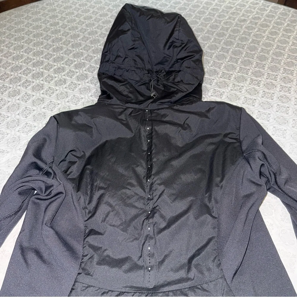 lululemon Run For Cold Pullover Size 6